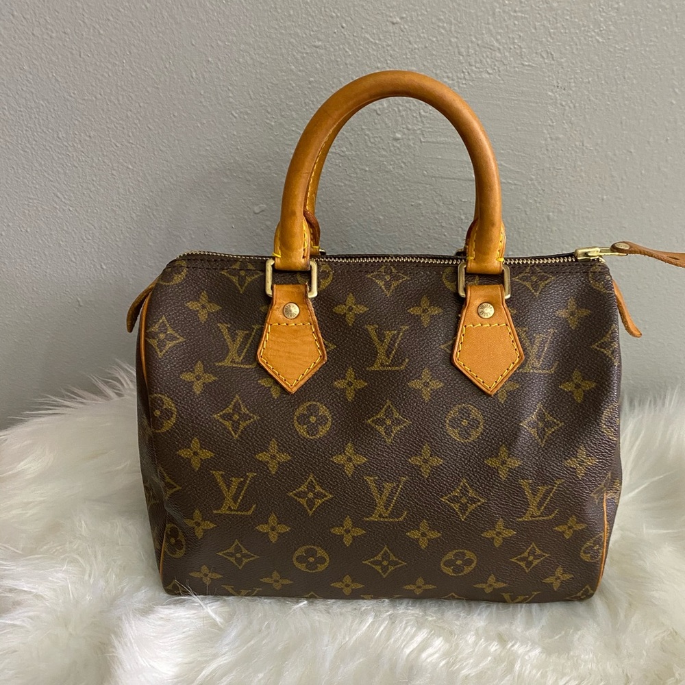 Louis Vuitton Speedy 25